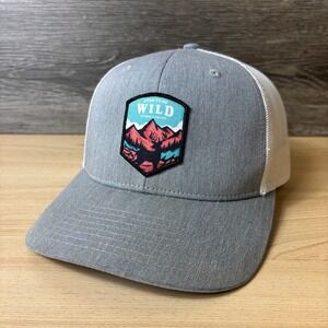 Hooked & Tagged‎ Hat Cap Snapback Gray Hunting Fishing Outdoors Adjustable